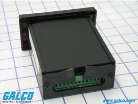DM8000