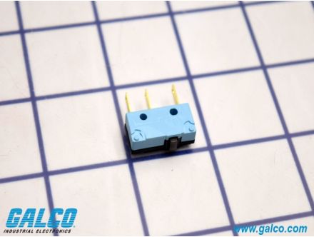 831704C1.0